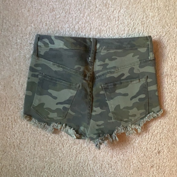 Camo Jean Shorts - Picture 2 of 2